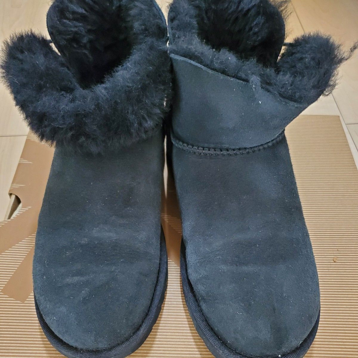 UGG アグ ムートンブーツ 22㎝  ショートブーツ 防寒 ブラック 黒 レディース キッズ  