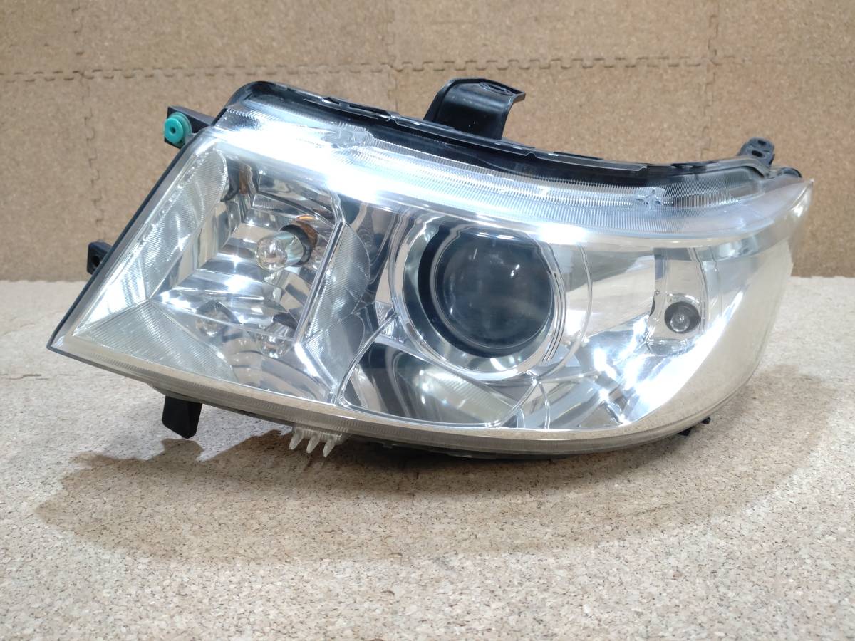 スズキ ワゴンR スティングレー MH23S 左ヘッドライト HID KOITO コイト 100-59191【R5-4824C-CA】の画像1