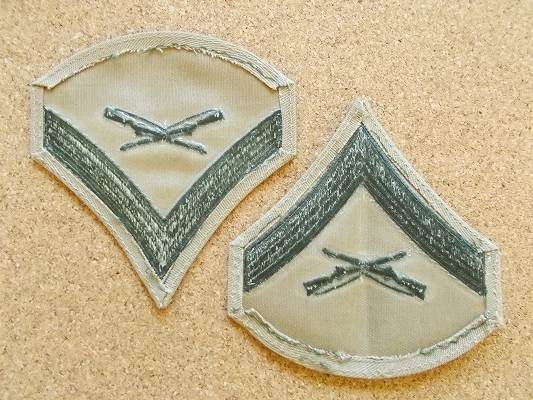 ヤフオク 2枚セット 90s 米国 海兵隊 Marines 階級章 ヤフオク 2枚セット 90s 米国 海兵隊 Marines 階級章