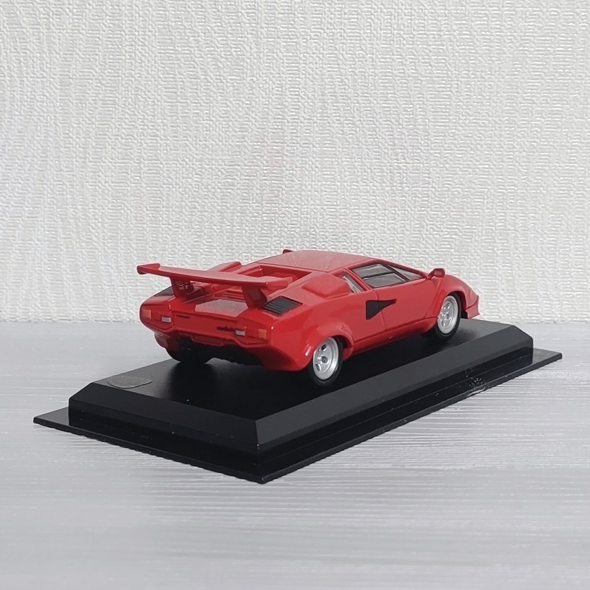 1/43 ランボルギーニ カウンタック Lamborghini Countach クラシックカー デルプラド ダイキャスト製 ミニカー_画像4