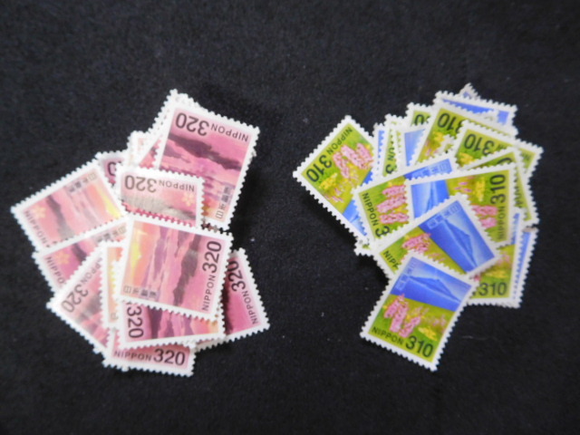 特定記録無料・糊なし切手・３２０円ｘ１９枚　&　３１０円x２５枚・額面１３８３０円分
