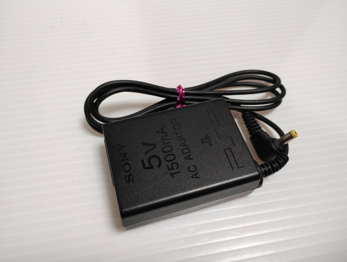 SONY　純正品　PSP用　充電器　ACアダプター PSP-380 簡易クリーニング・動作確認済み　1500mA_画像1