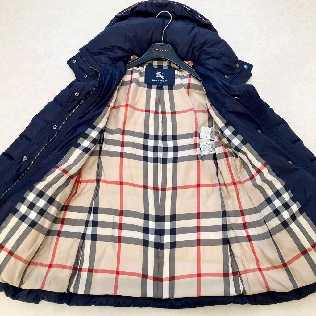 ◆美品◆バーバリー BURBERRY 38/9号/M 超極暖☆メガチェックコンビ2wayプレミアムダウンコート ジャケット 紺 受験 説明会 学校行事_画像5