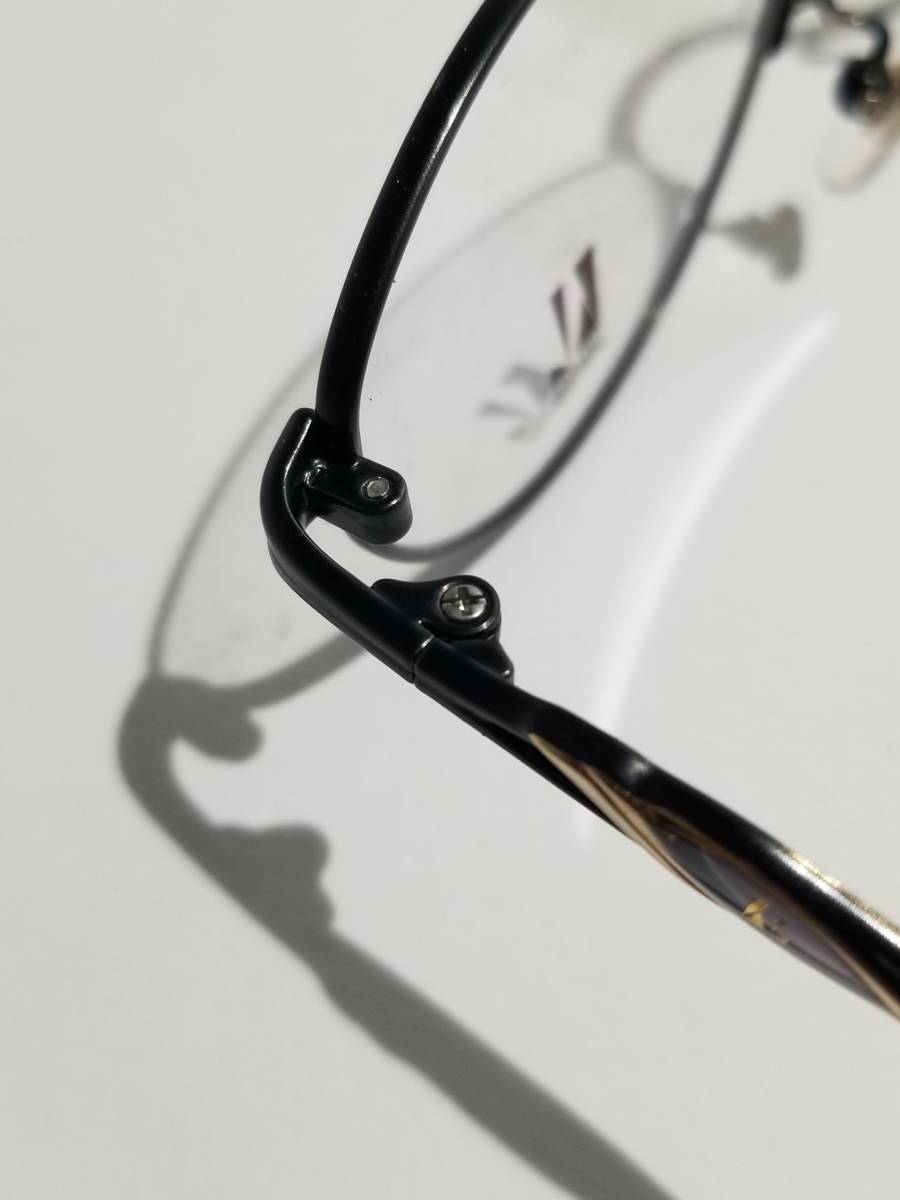 未使用 眼鏡 メガネフレーム LAGERFELD 87-0016 チタン シンプル 日本製 軽量 おしゃれ フルリム 女性 メンズ レディース 49口17-135 N-11_画像4