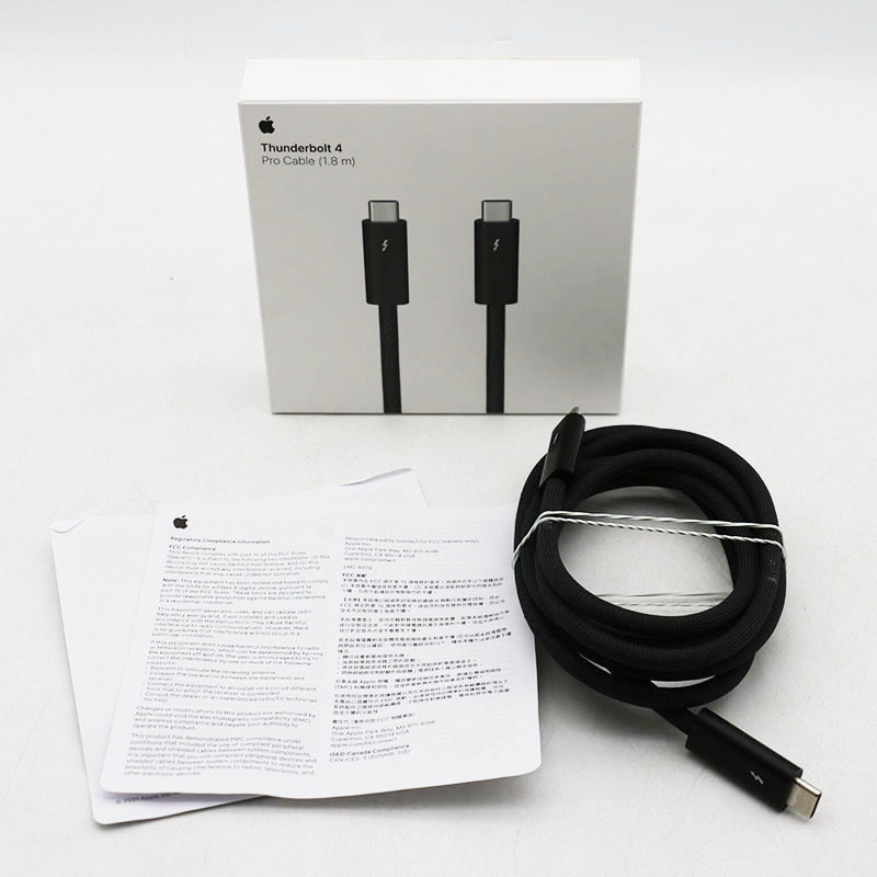 極美品 Apple Thunderbolt 4 Pro Cable 1.8m MN713ZA/A 元箱あり_画像1