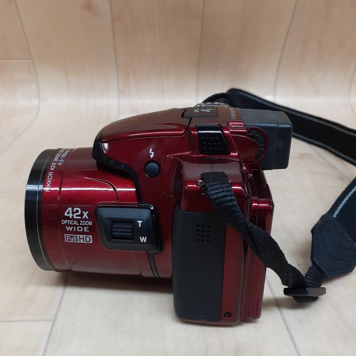 デジタルカメラ クールピクス P510 レッド ニコン NIKON NIKKOR 42x WIDE OPTICAL ZOOM ED VR 4.3-180mm F3-5.9 _画像3