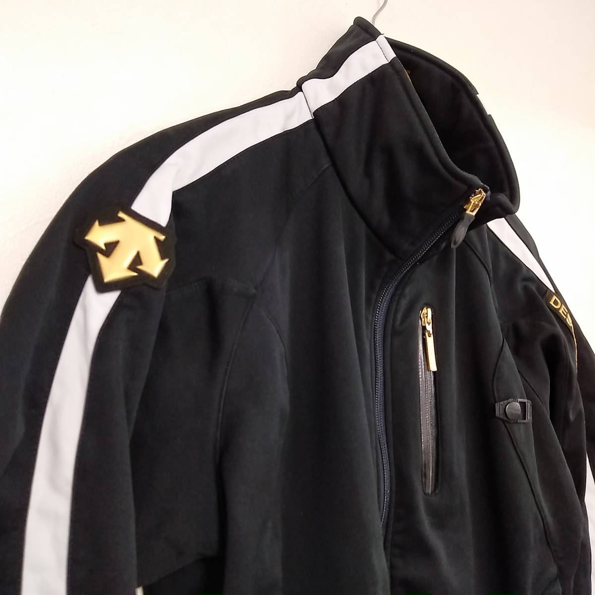 ★【古着】DESCENTE(デサント)　ジャケット(ブルゾン)　SSサイズ(身長157～165)　黒　_画像3