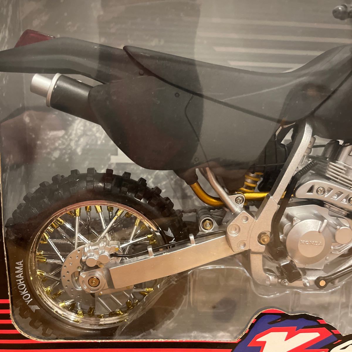 1円スタート★カスタム塗装★ New-Ray Honda Xr400R 1:6 Die Cast ホンダバイクミニカー★艶消しマッドブラック_画像2