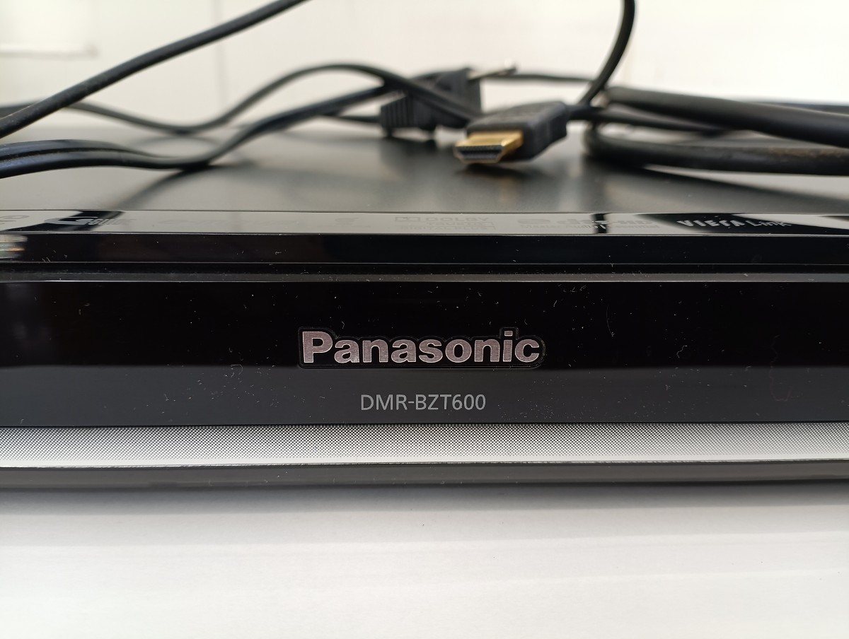 8-11-16-1 Panasonic ハイビジョンBDレコーダー DMR-BZT600 本体中古品 動作確認済み 電源ケーブル+HDMIケーブル付き リモコンなし_画像5