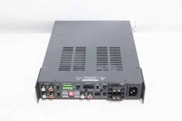 C107H 094 BOSE FreeSpace integrated zone amplifier パワーアンプ IZA250-LZ 本体・ACコードのみ 動作確認済 中古品_画像3