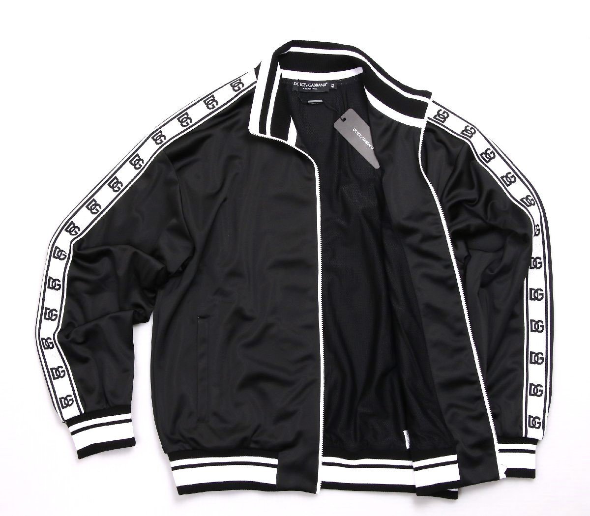 ドルチェ＆ガッバーナDOLCE&GABBANA ジャージ ブラック メンズ DGロゴ サイズ56 EMBOSSED DG LOGO JACKET G9XM5Z HU7B7 N0000 BK/新品_画像4