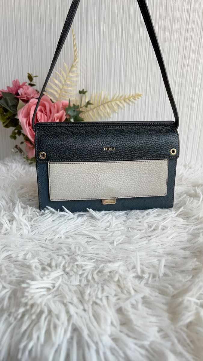 美品 FURLA FURLA ショルダーバッグ ショルダーウォレット 美品 FURLA FURLA ショルダーバッグ ショルダーウォレット