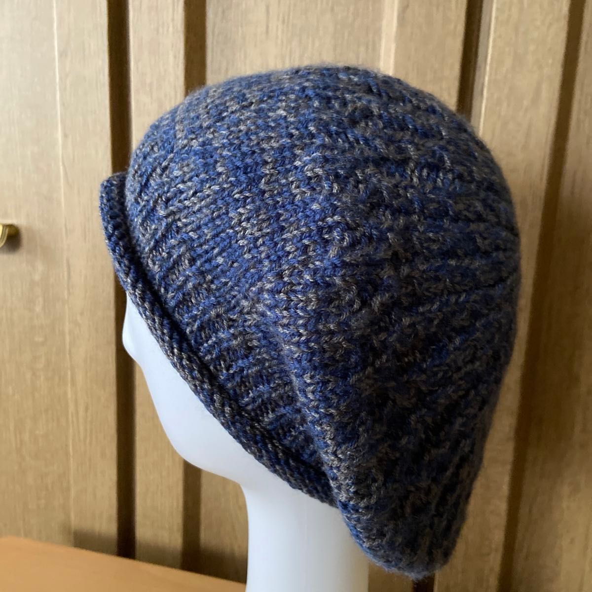 新品未使用・ベレー帽・ニット帽・ニットキャップ　　　　　ハンドメイド・帽子・手編み・ゆったりサイズ