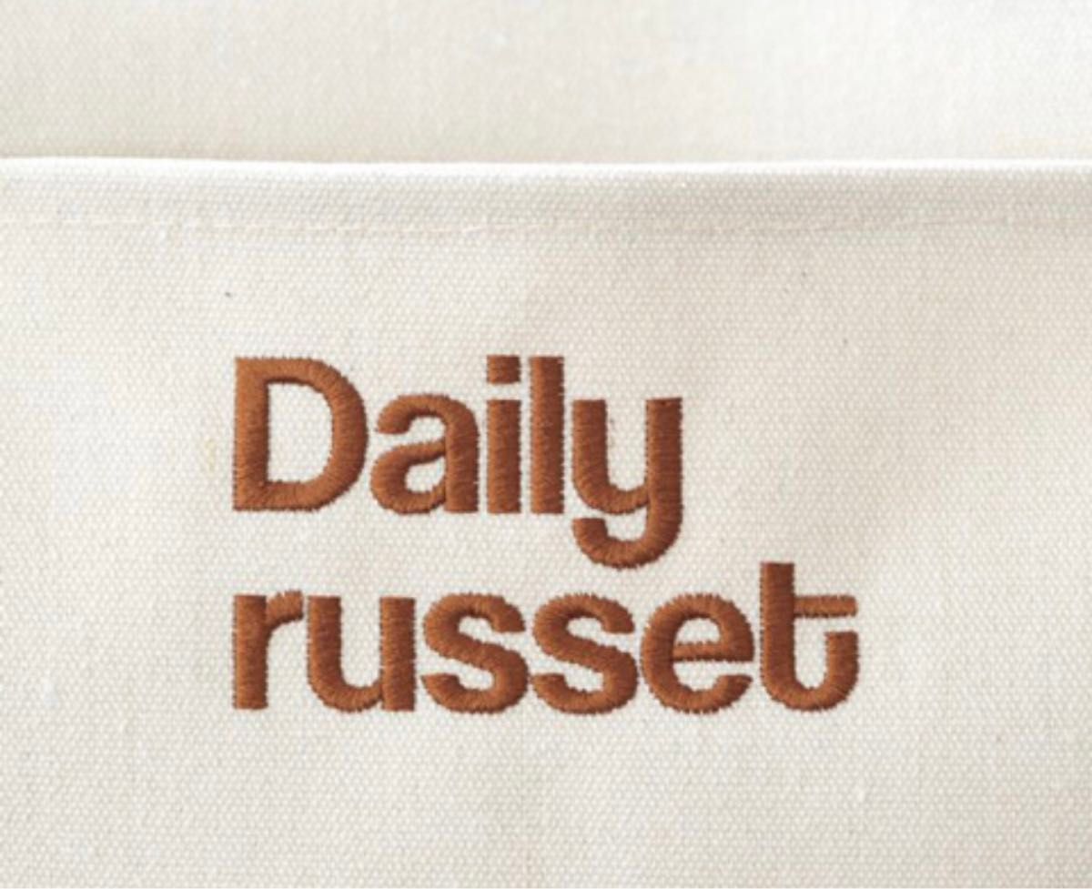 新品　Daily russet  (デイリーラシット)        BIGトートバッグ　白　キャンバストート　マチ広　肩掛け可能