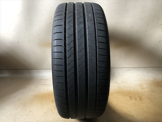 激安中古タイヤ　　255/40R21 102Y BS TURANZA 6 ☆　　23年製　　1本_画像1