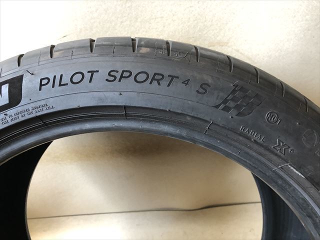 激安中古タイヤ　　265/40ZR19 102Y ミシュラン　pilot sport 4S MO1 19年製　　1本_画像4