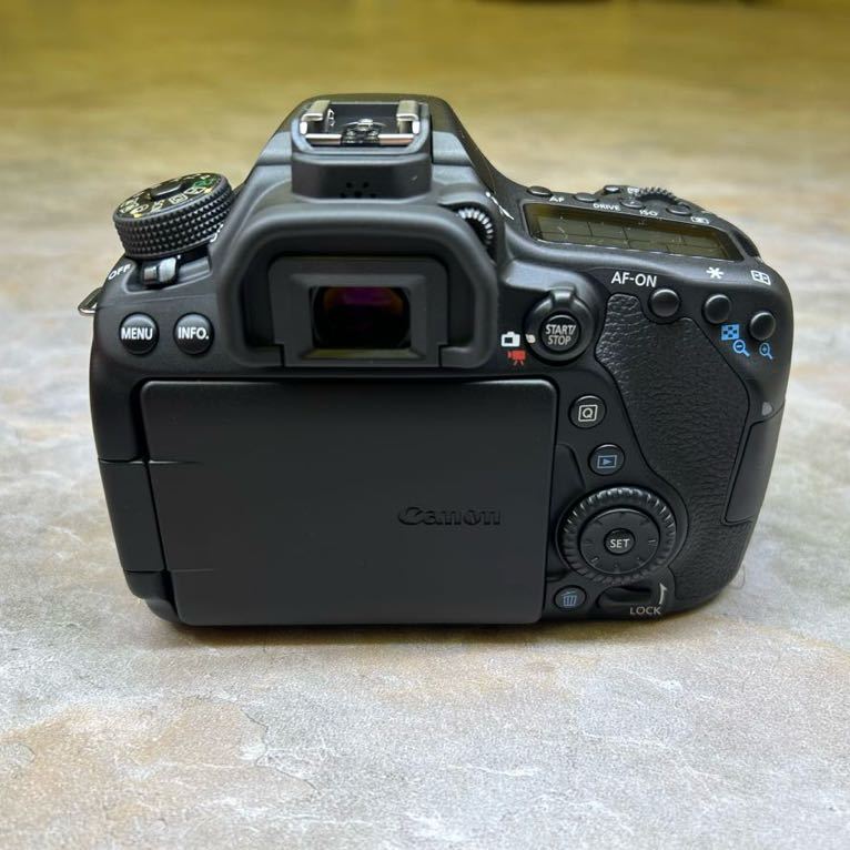 超美品　オーバーホール済み　Canon EOS80D ボディ_画像4