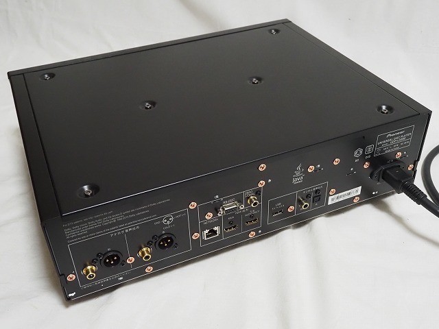 美品 パイオニア UDP-LX800 ユニバーサルディスクプレーヤー Pioneer 4K・UHD-BD,SACD,DVD ブルーレイプレイヤー 元箱 111a_画像4