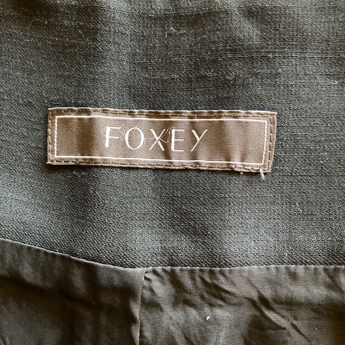 FOXEY 正規黒パンツ40サイズ美品（1回着用）_画像4