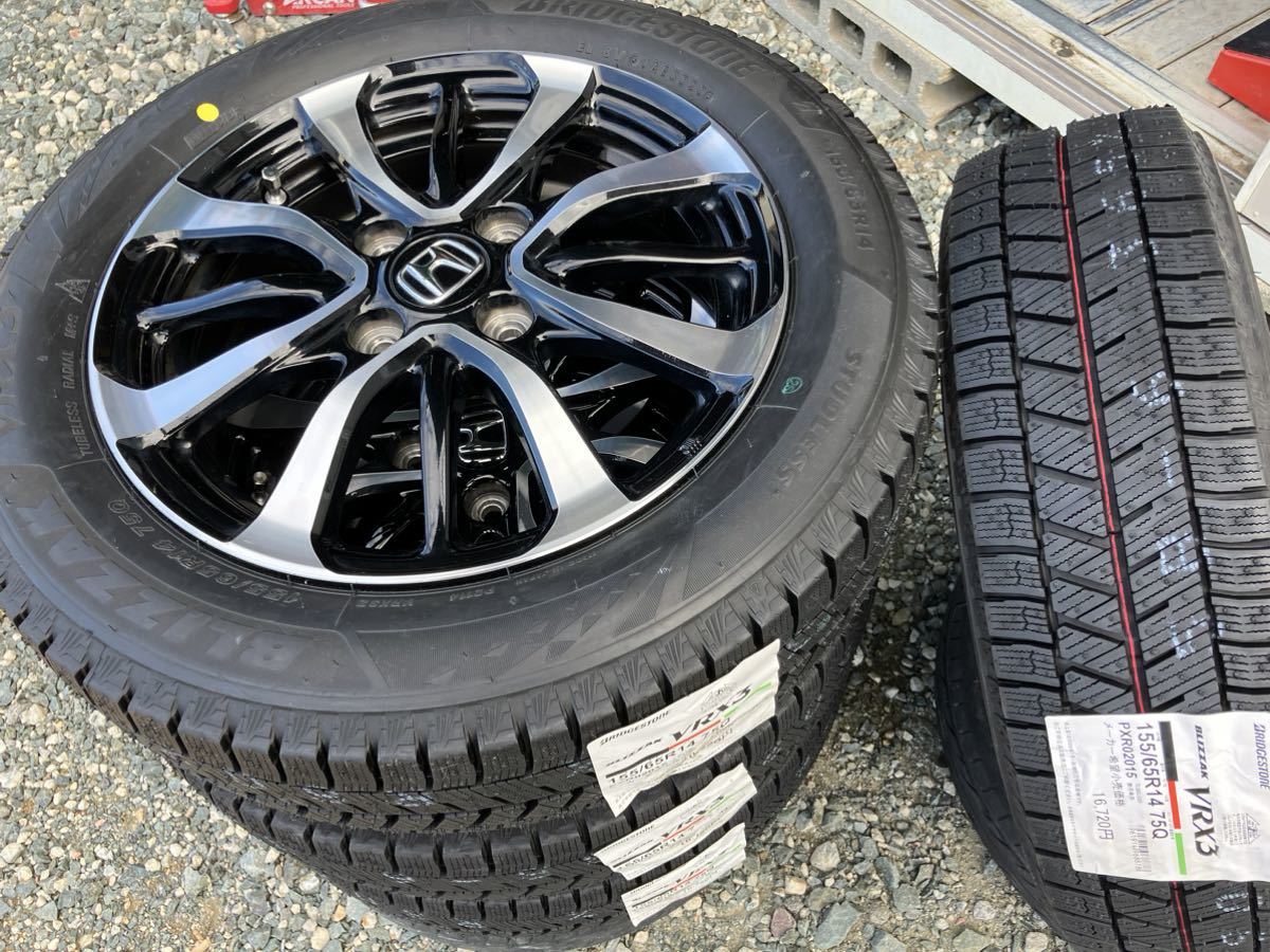 新品スタッドレス 155/65R14 BLIZZAK VRX3 ホンダ純正 中古N-BOXカスタム アルミホイール　4本セット_画像1