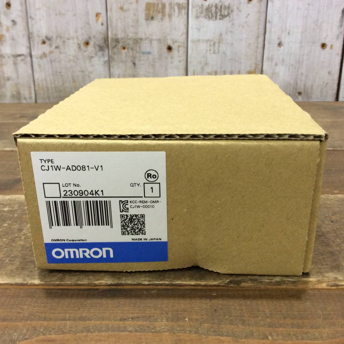 ●【AH-04002】★送料無料★ 新品未使用品 OMRON オムロン CJシリーズ高機能I/Oユニット アナログ入力ユニット CJ1W-AD081-V1_画像1