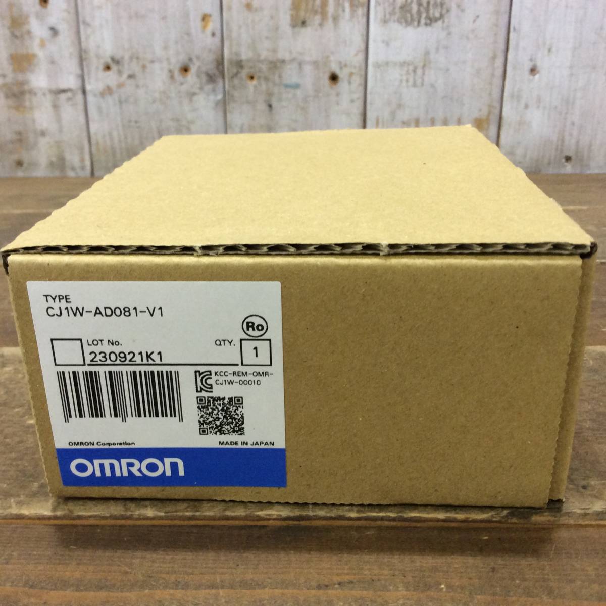 ●【AH-04003】★送料無料★ 新品未使用品 OMRON オムロン CJシリーズ高機能I/Oユニット アナログ入力ユニット CJ1W-AD081-V1の画像1