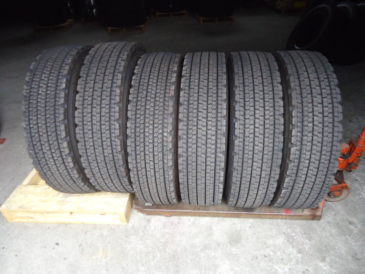 ブリヂストン　V-STEEL STUDLESS W900 225/90R17.5 127/125L 中古品　6本セット　2022年製造　　法人宛て発送のみ　6221