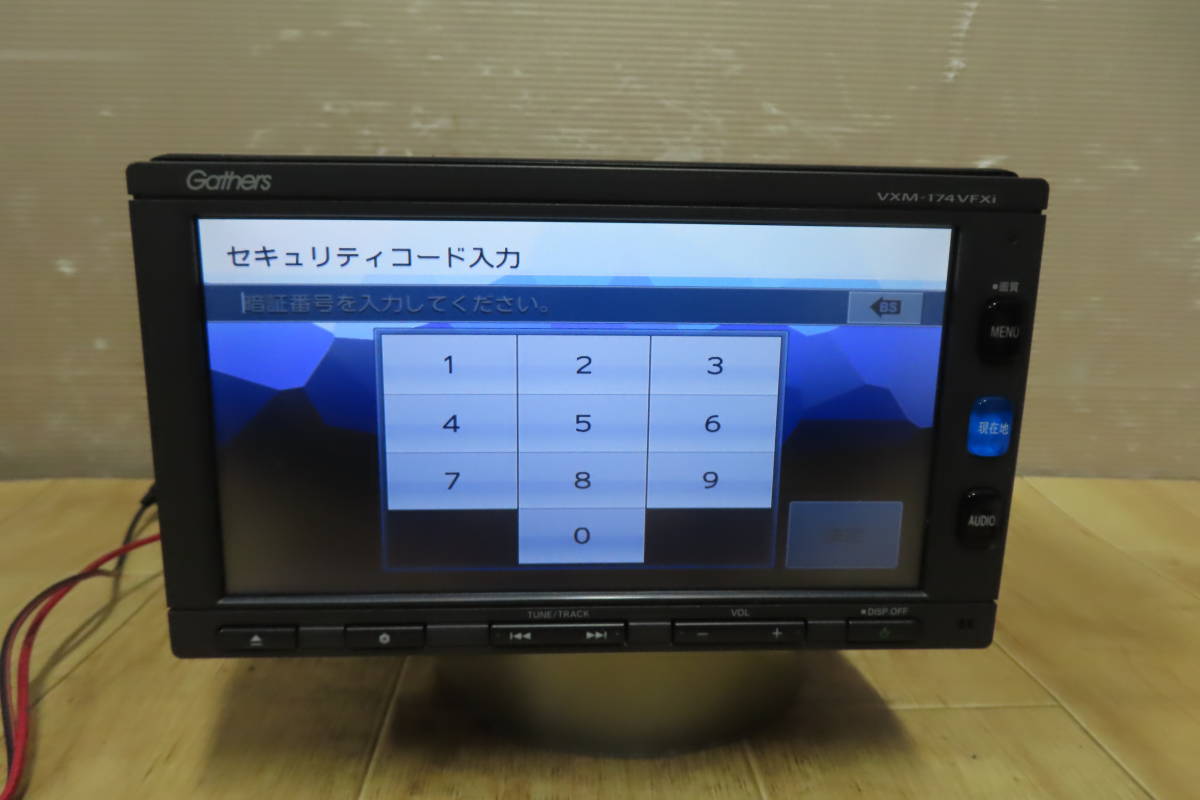 ★V9210/ホンダ純正　VXM-174VFXi　SDナビ　本体のみ_画像1