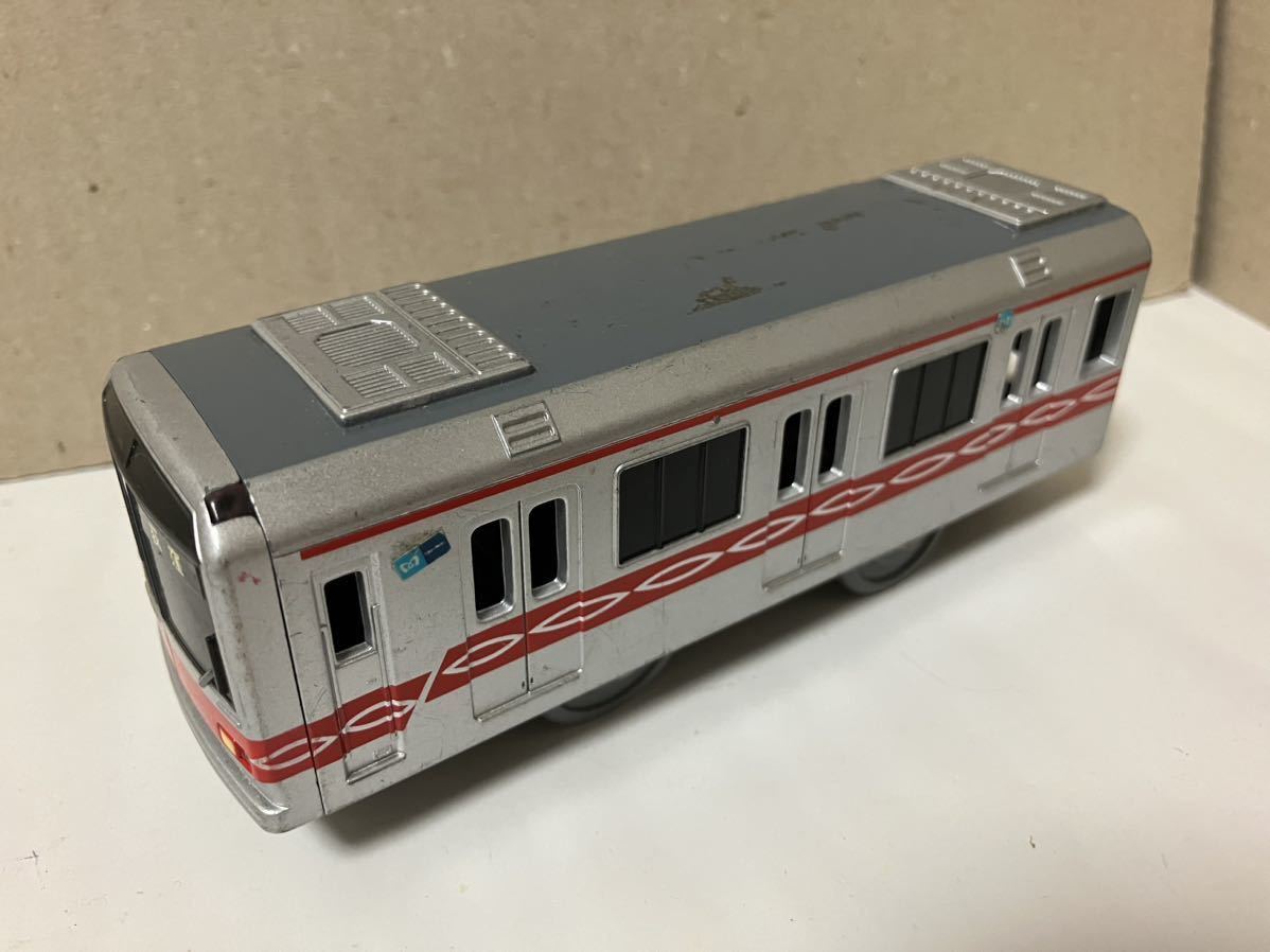 プラレール】ライト付 東京メトロ丸ノ内線02系 後尾車|Yahoo プラレール】ライト付 東京メトロ丸ノ内線02系 後尾車|Yahoo