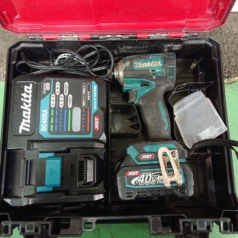 [ used present condition goods ]*MAKITA Makita TD001G 40VMAX rechargeable impact driver battery ×1 with charger .