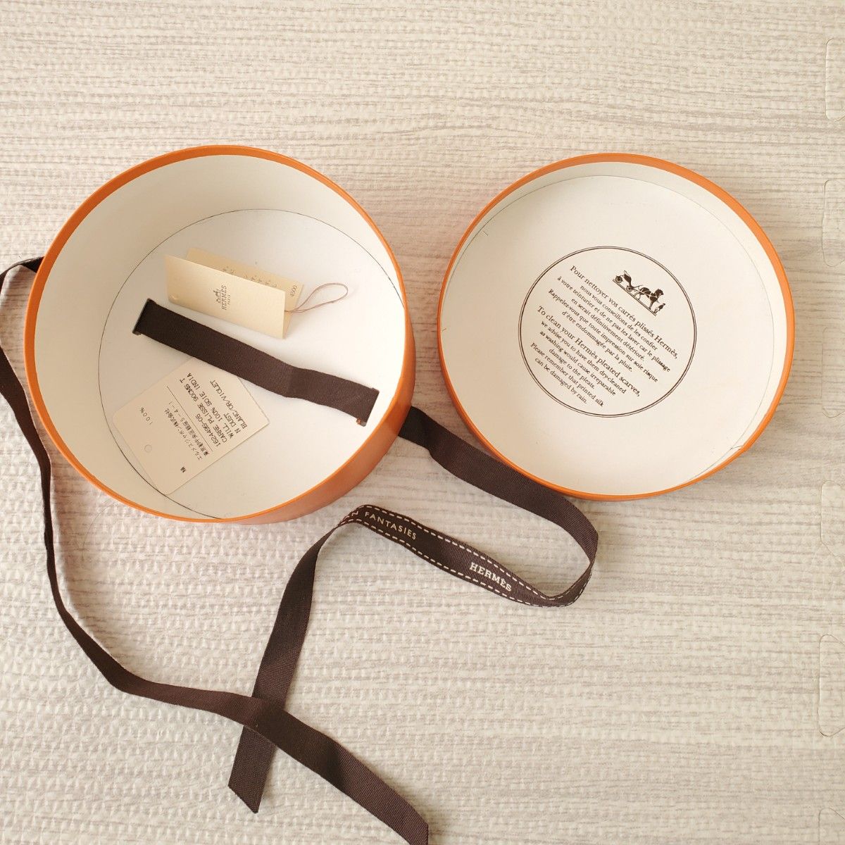 エルメス  HERMES  空箱 ツイリー　カレ用　スカーフ　ショール