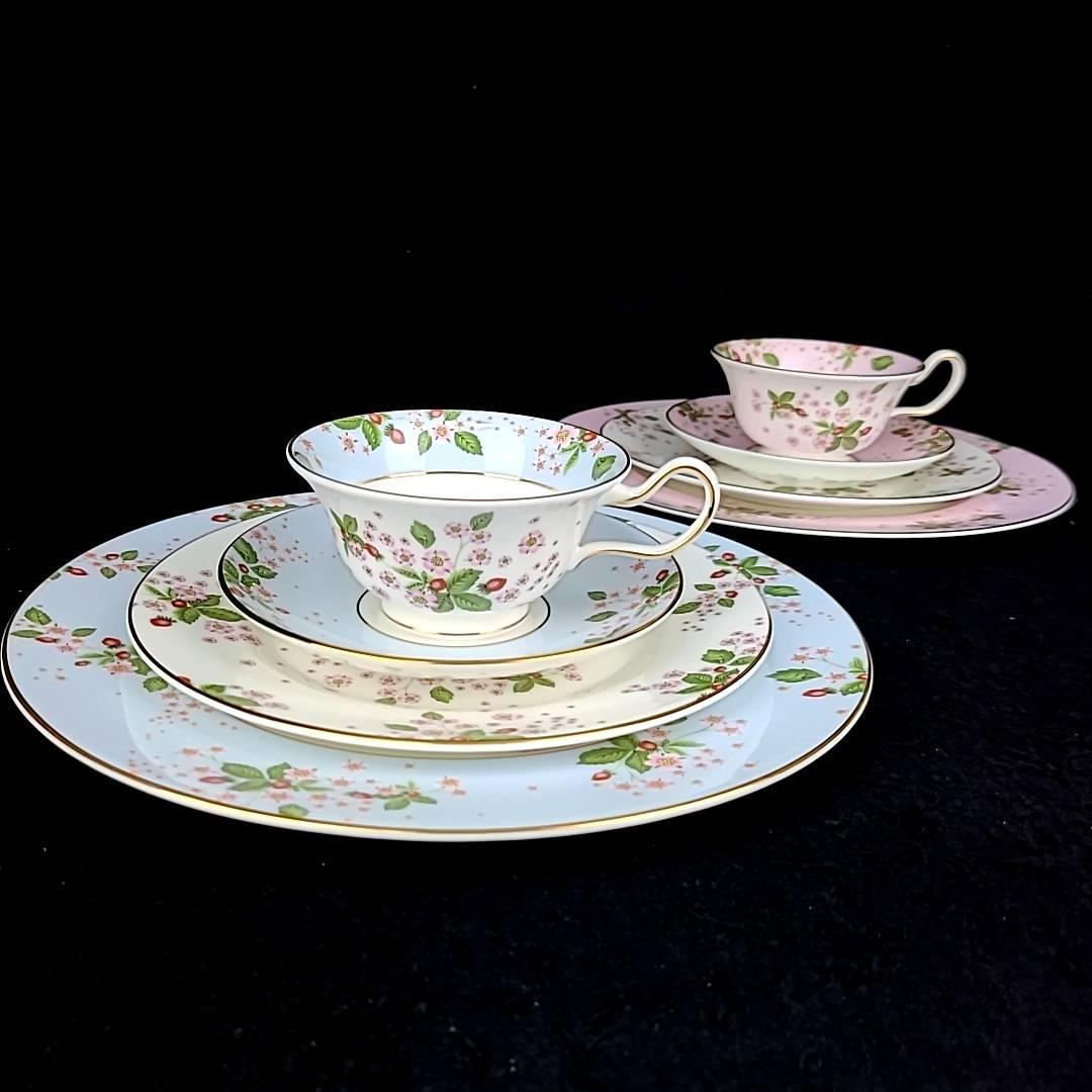 ◇未使用 ◆ ウェッジウッド WEDGWOOD ワイルドストロベリー ブルーム クアッド 2客 8点セット カップ&ソーサー プレート 廃盤 希少 レア_画像1