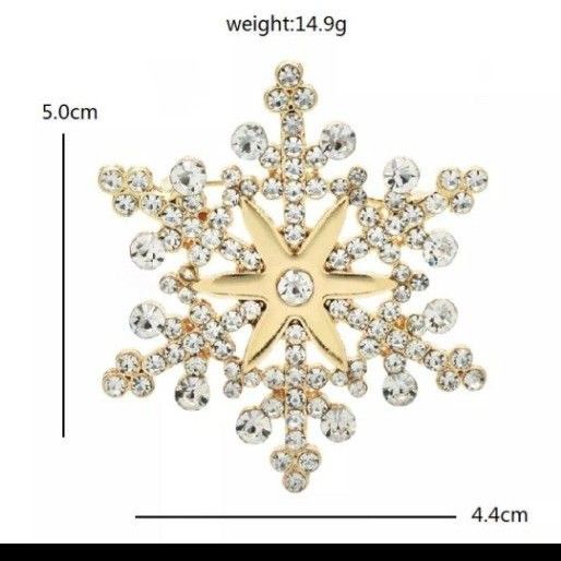 ブローチ　冬の花　雪の結晶　ゴールド　ラインストーン