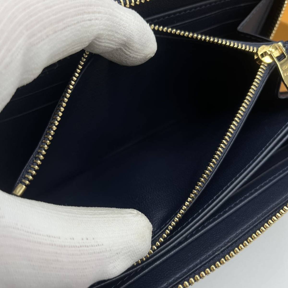 送料無料【極美品/希少】Louis Vuitton ルイヴィトン パイソン 送料無料【極美品/希少】Louis Vuitton ルイヴィトン パイソン