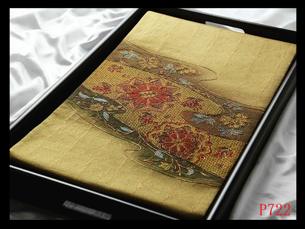 大人気定番商品 【美術】P722厳選西陣 スワトウ刺繍 振袖可 宝相華古典