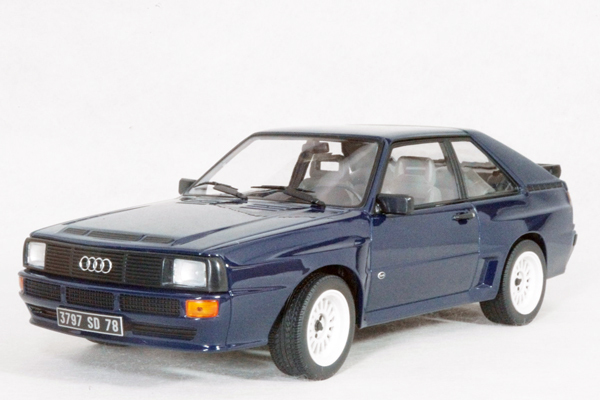 ● 1/18 アウディ 〓 スポーツ クワトロ / 1985 ダークブルー 〓 AUDI_画像1