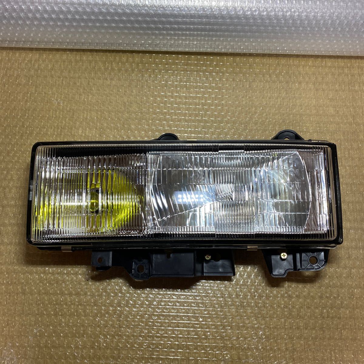 ★未使用　美品　いすゞ フォワード FRR32 左　ヘッドライト ハロゲン 24V KOITO 100 21660★_画像1