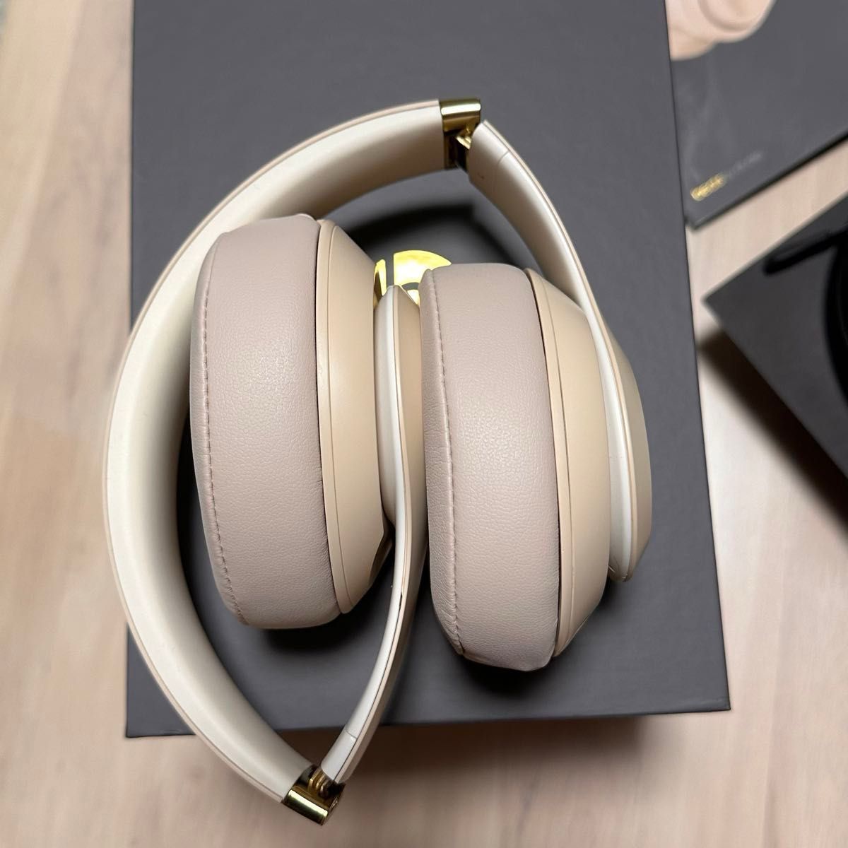 美品！希少カラー！Beats Studio3 Wireless - The Beats Skyline Collection 