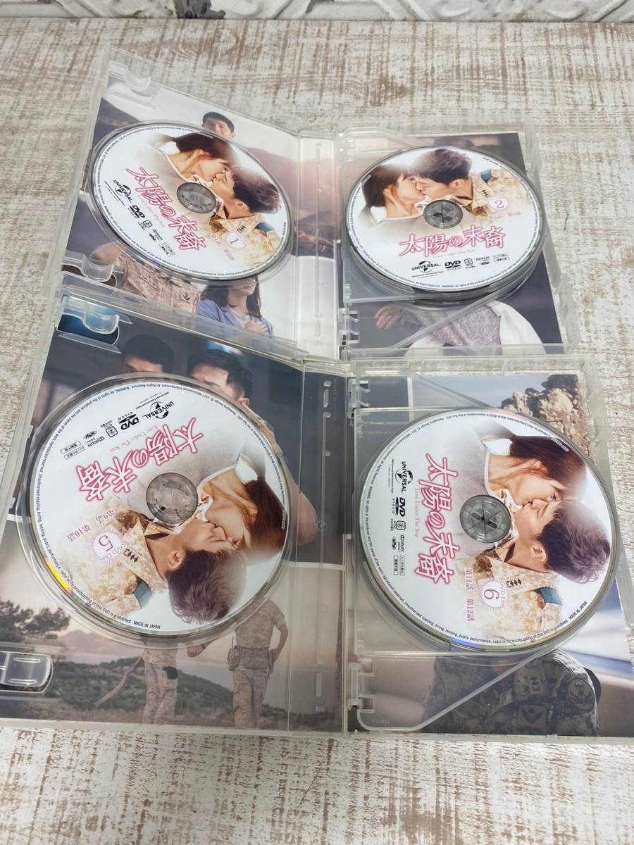 ★a-243　太陽の末裔 DVDセット1・2 Love Under The Sun 韓国ドラマ 韓流 中古品 ポストカード付き_画像4