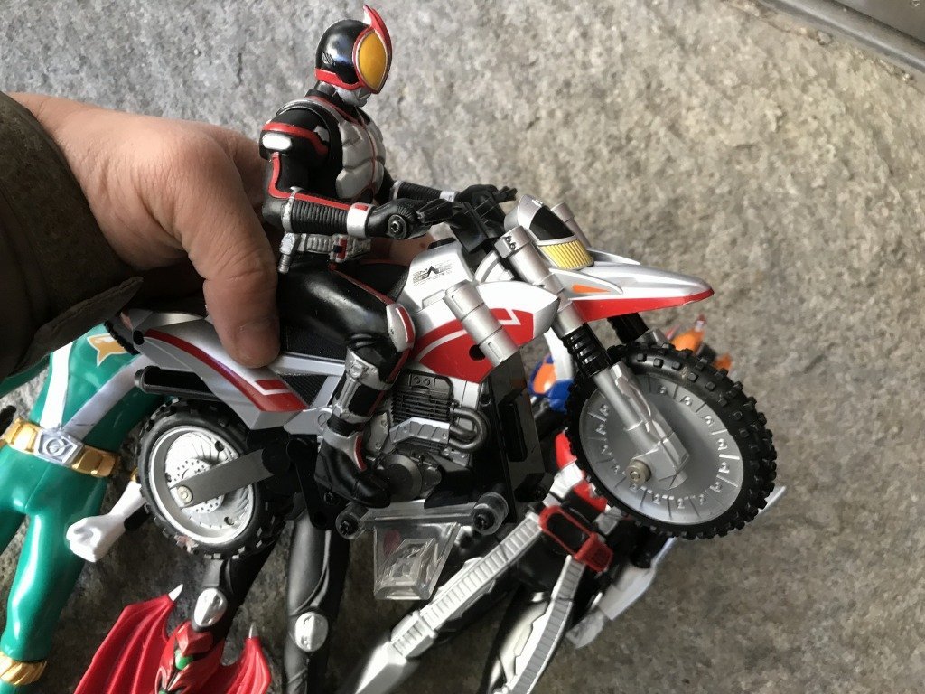 ★　【ジャンク扱い】　まとめて　仮面ライダー　戦隊物　フィギュア　ソフビ　人形　おもちゃ　玩具　ヒーロー物　テレビ　特撮_画像10