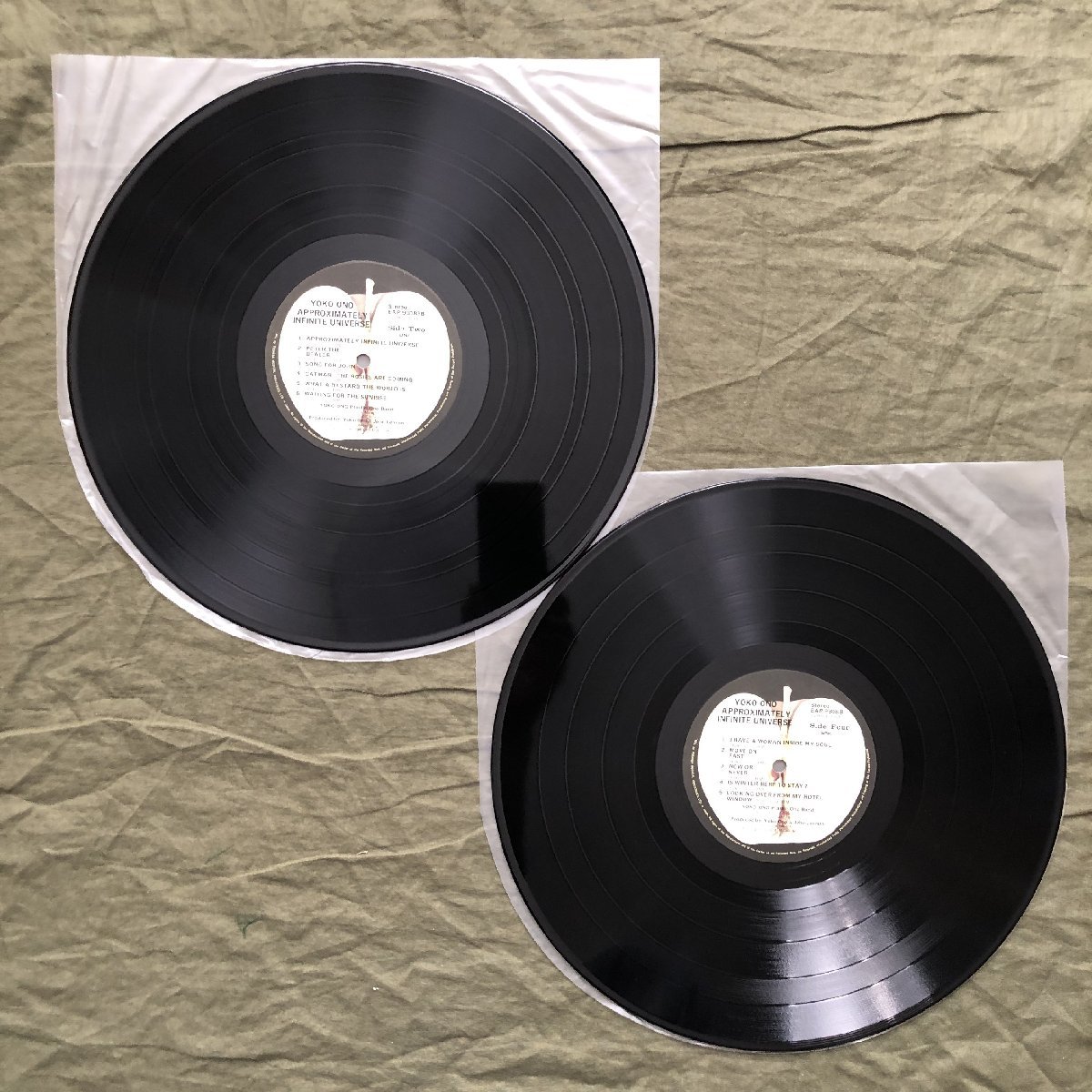 美盤 激レア 1973年 EAP-93087B 国内盤 オノ・ヨーコ 2枚組LPレコード 無限の大宇宙 Approximately Infinite Universe: Plastic Ono Band_画像10