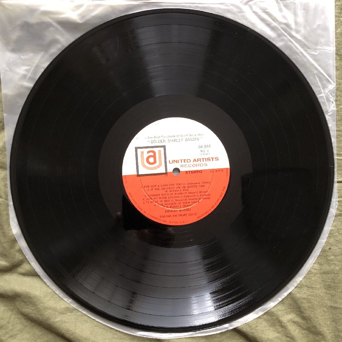 原信夫Collection 傷なし美盤 良ジャケ 美品 レア盤 1969年 国内盤 Golden Shirley Bassey LPレコード シャーリー・バッシーの魅力_画像9