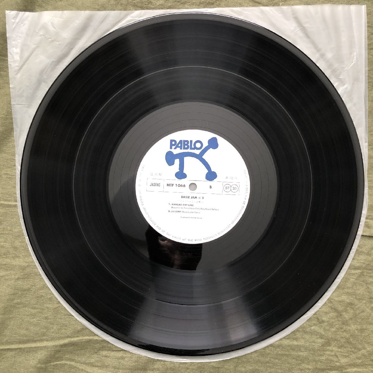 原信夫Collection 傷なし美盤 美ジャケ 美品 プロモ盤 両マト1 1977年 国内初盤 Count Basie LPレコード Basie Jam #2: Joe Pass_画像9