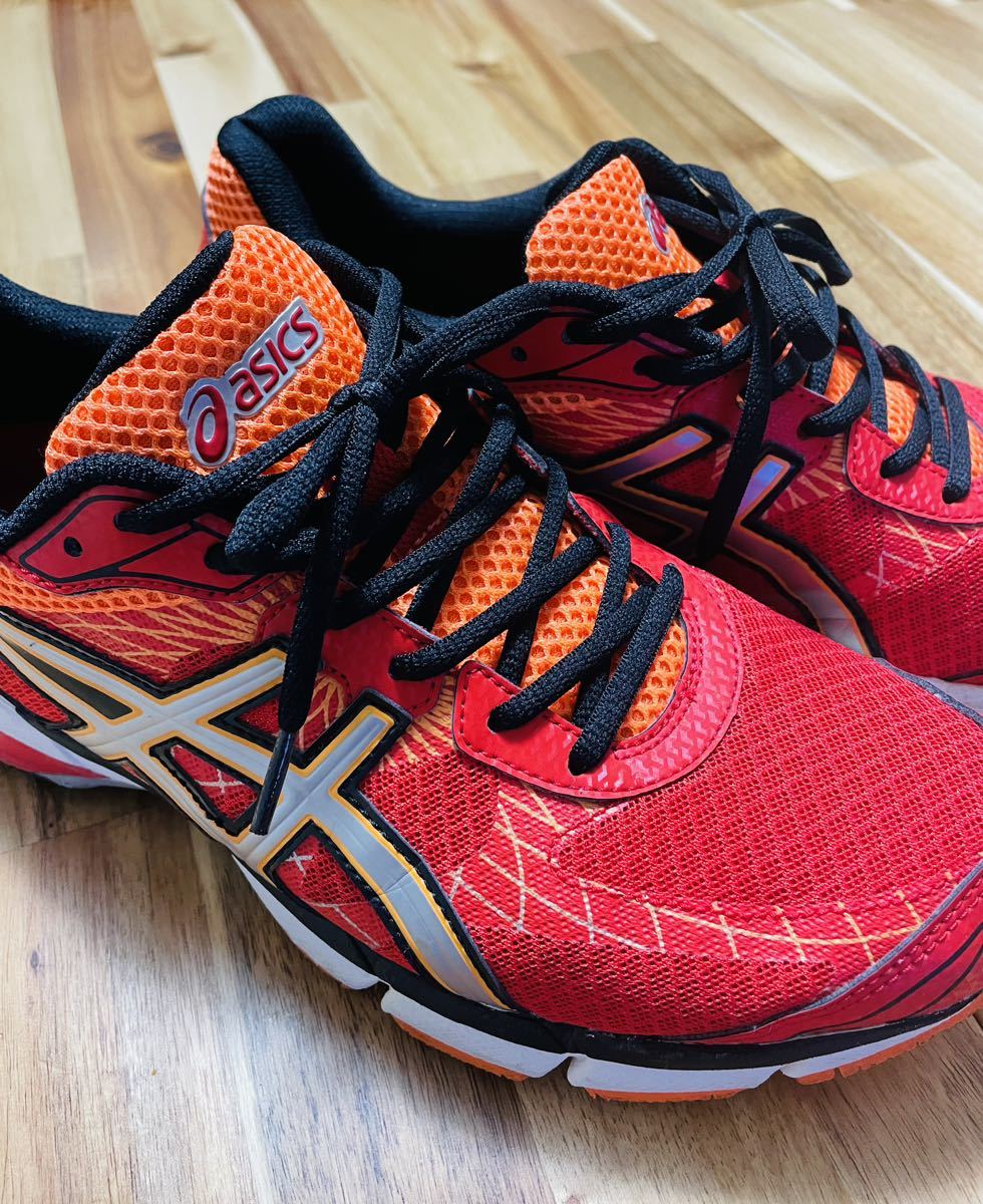 ランニングシューズ　アシックス　asics シューズ スニーカー 運動靴　_画像1