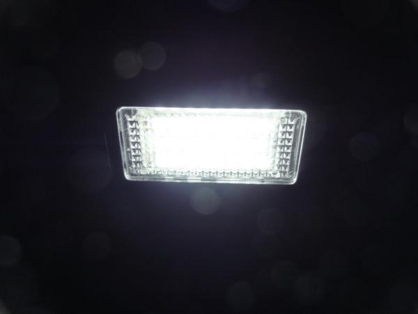  ultra white light! Audi canceller built-in LED number light Q5 Q5 hybrid SQ5 2.0TSFI 3.0TSFI 3.2TSFI quattro 8R series 