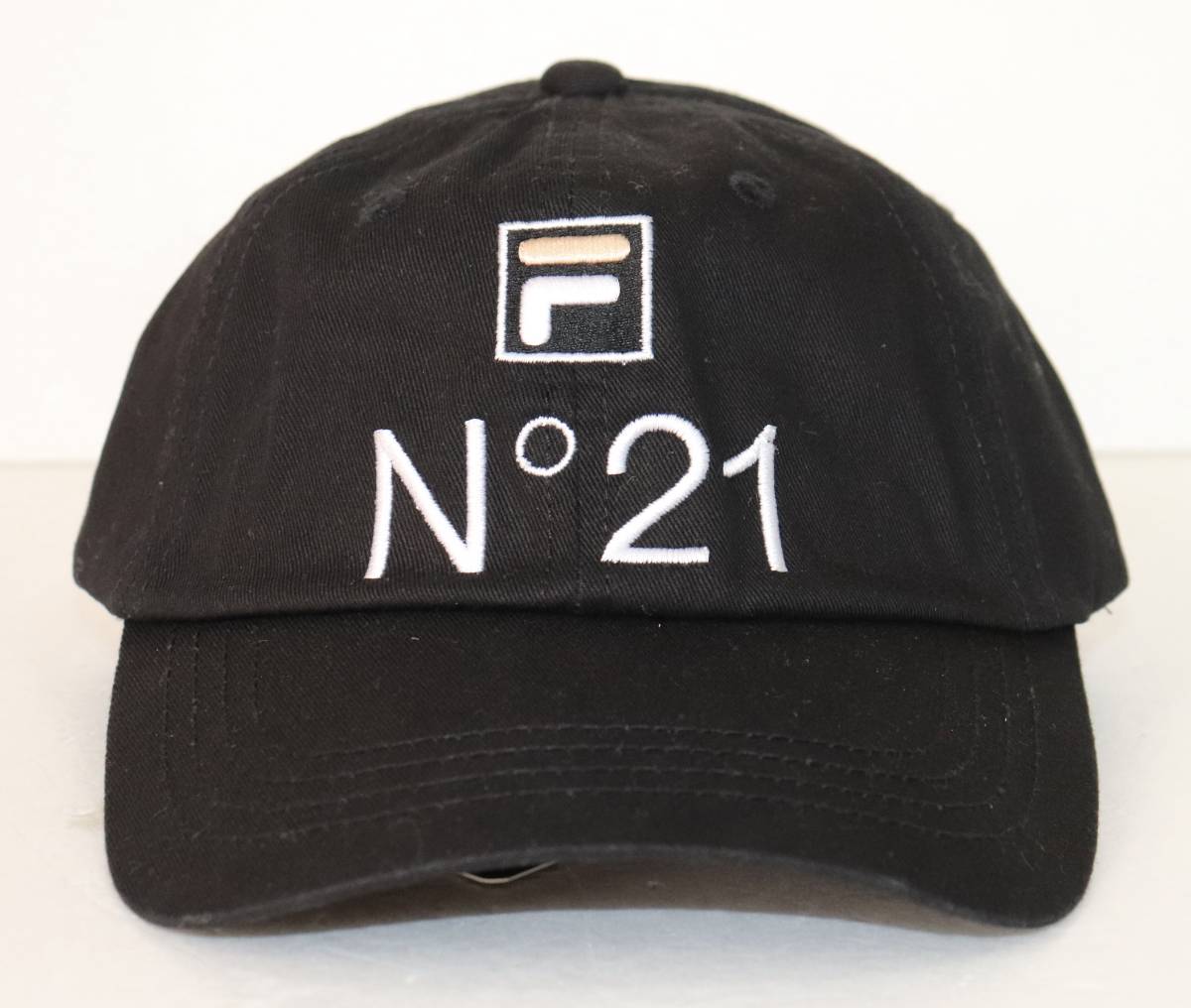  regular price 9000 new goods genuine article N°21 × FILAnmero Vent u-no filler hat cap 20S-CAP-C100 1071