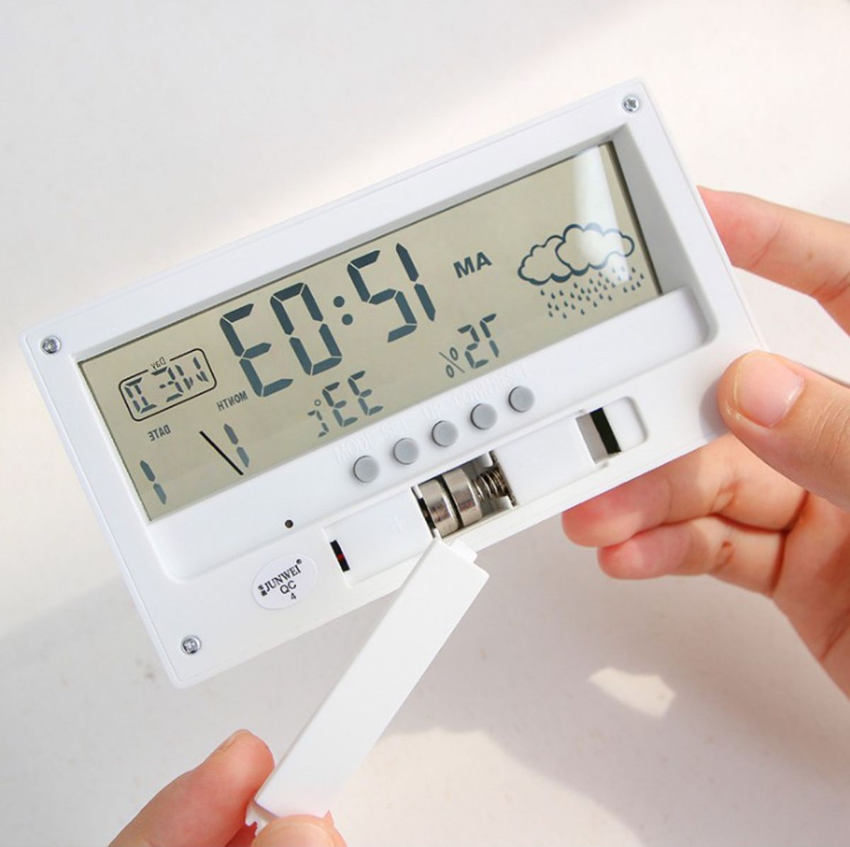 目覚まし時計 温度 湿度 多機能 デジタル 置き時計 白 4 - 置時計