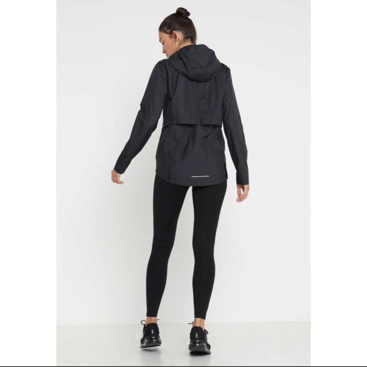 NIKE ナイキ エッセンシャル ランニングジャケット ナイロン NIKE ナイキ エッセンシャル ランニングジャケット ナイロン
