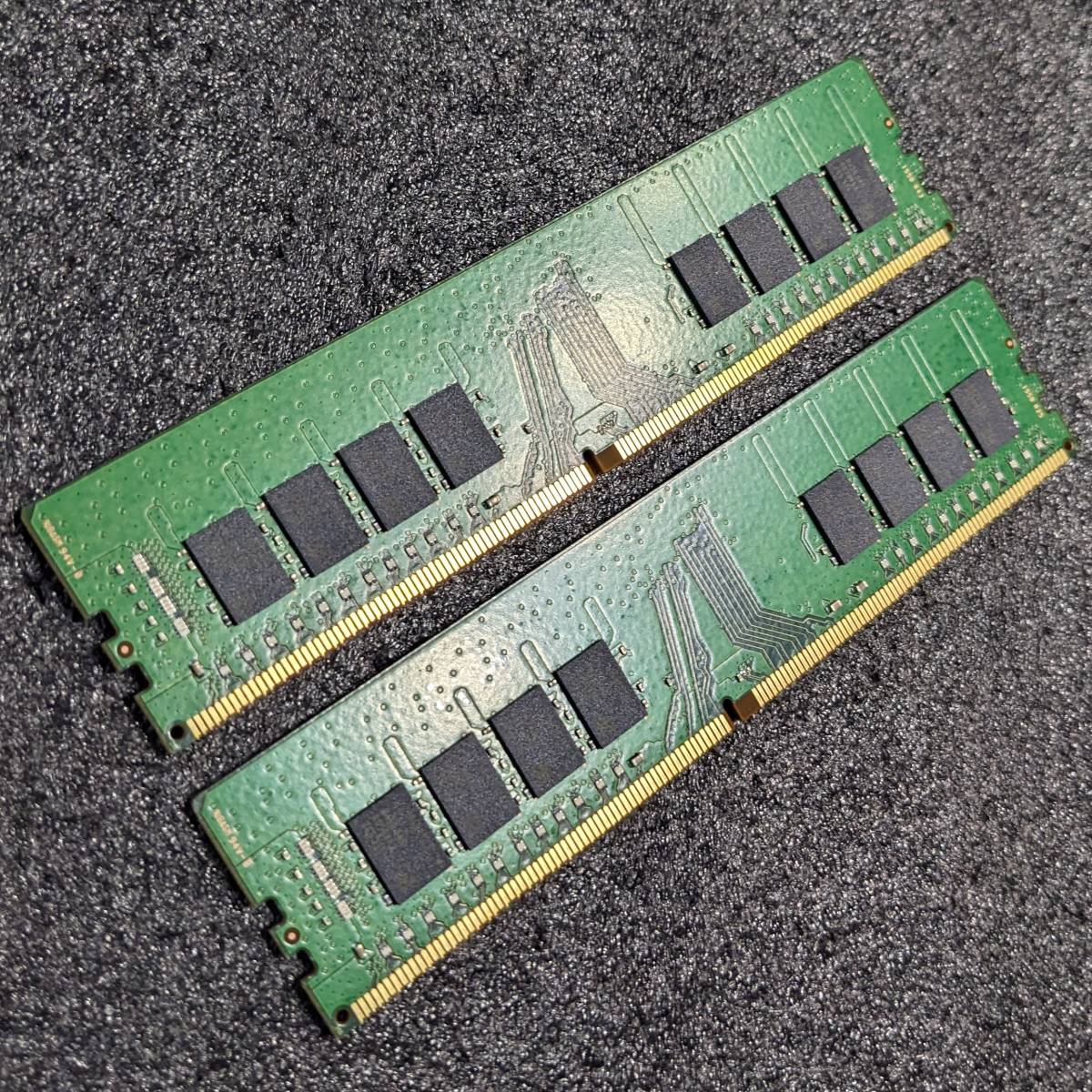 【中古】DDR4メモリ 32GB(16GB2枚組) SAMSUNG M378A2K43BB1 [DDR4-2133 PC4-17000]