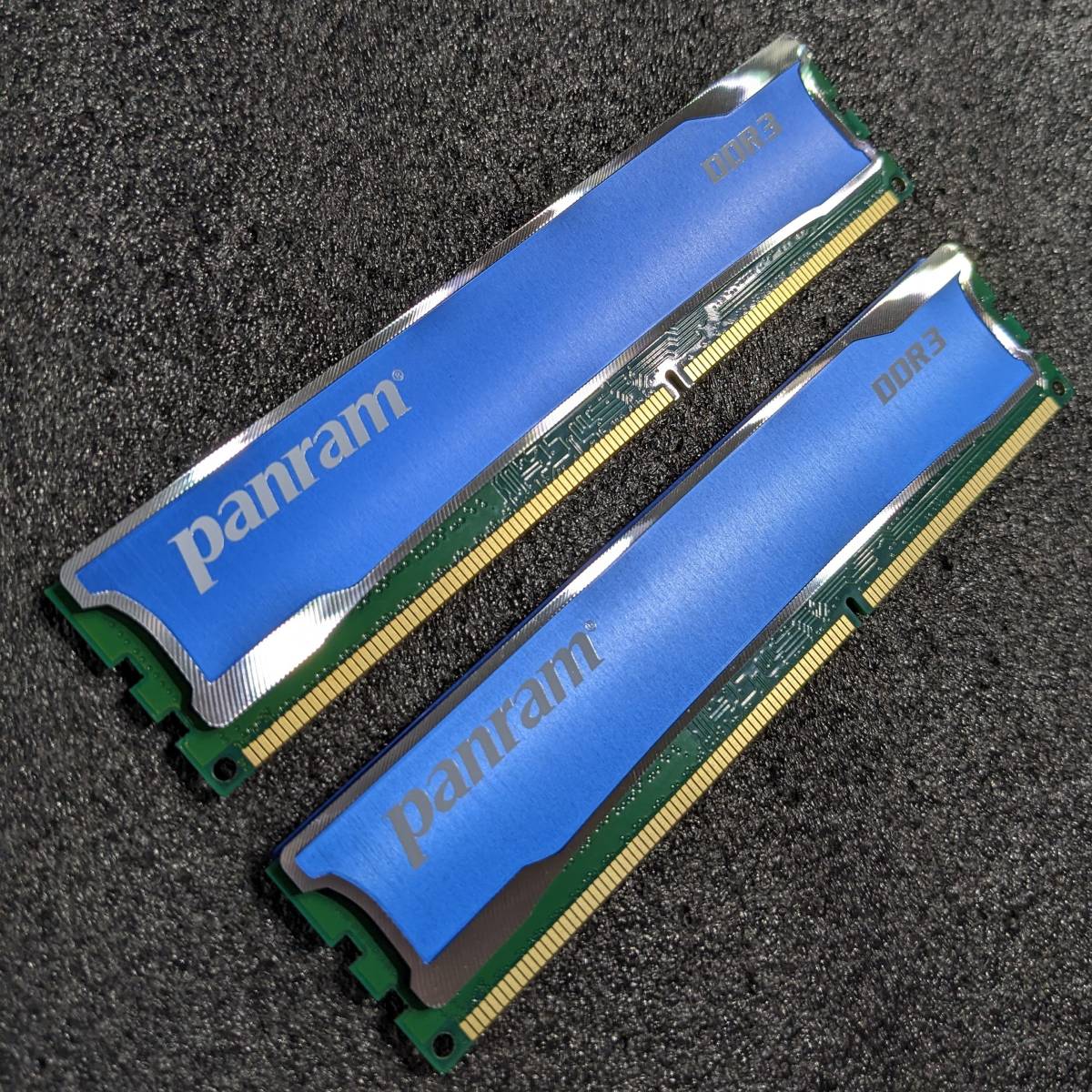 【ほぼ未使用】DDR3メモリ 8GB(4GB2枚組) CFD Panram W3U2133HPS-4G [DDR3-2133 PC3-17000]